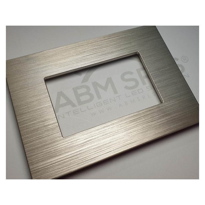 Placca per supporti 504 in plastica colore dorato, compatibile Matix codice totm5004SL-4 LT3906 ABM SRLS® COMPATIBILI MATIX 1...